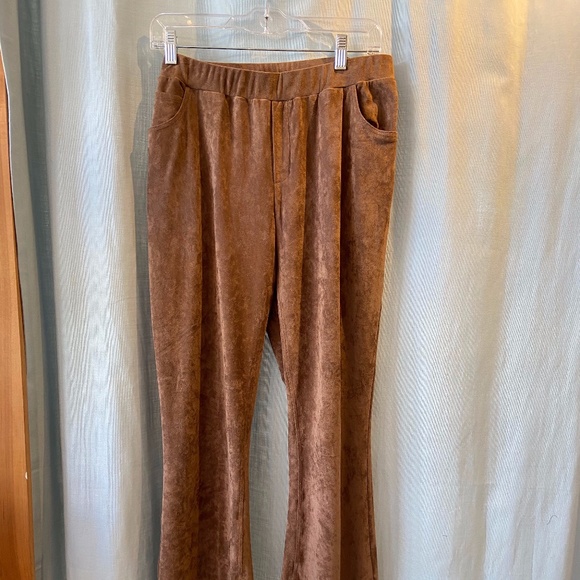 Faux Suede bootleg Pant - Picture 2 of 4